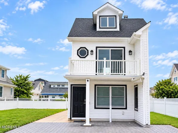208 16th Ave, Belmar, NJ 07719