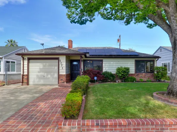 5371 Bradford Dr, Sacramento, CA 95820