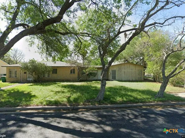 407 Wisteria Ave, Victoria, TX 77901