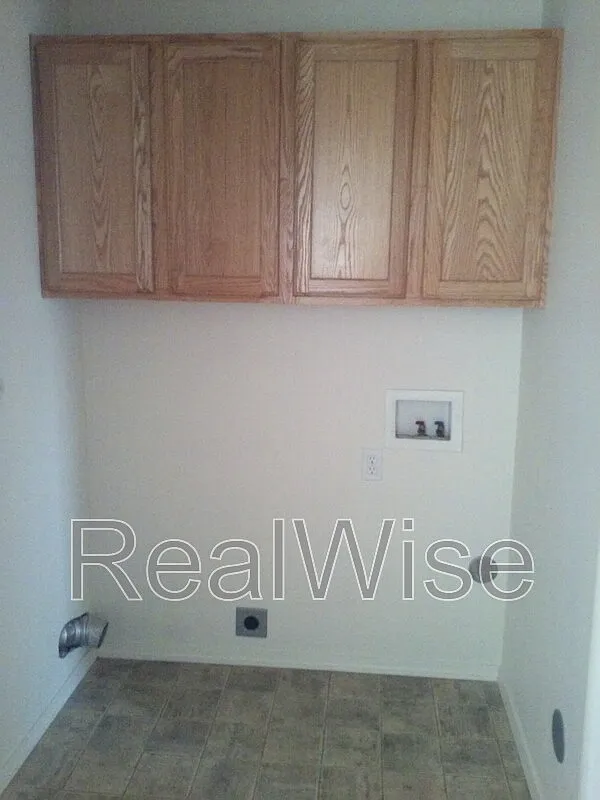 2 bed, 2.5 bath, 1080 sqft, $1,450 — Photo 3