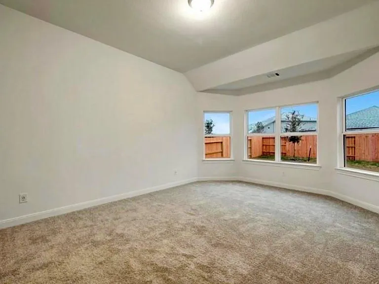1927 Darlington Oak Dr — Photo 11