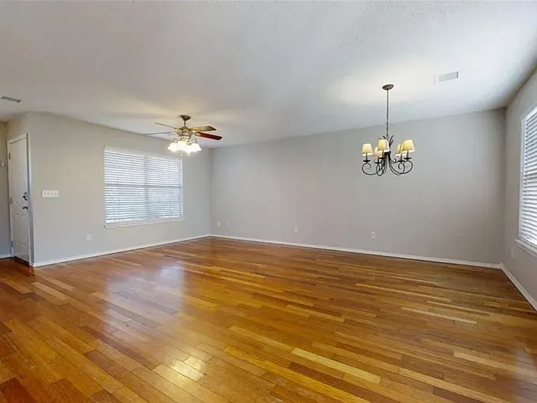 8902 N 149 E — Photo 3