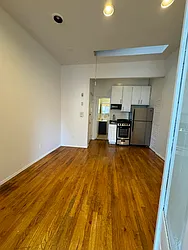 Rented by KNOCKKNOCK LLC