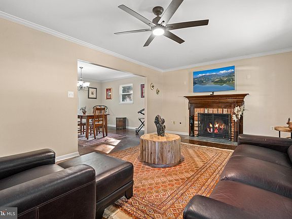 4th image of 6024 Walhaven Dr