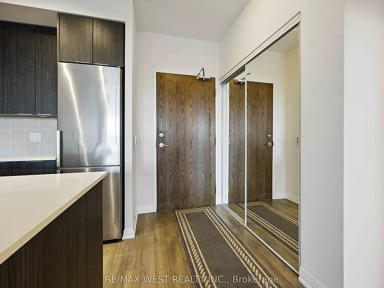 99 Eagle Rock Way #209 — Photo 3