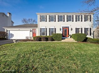 130 Sunset Ridge Rd, Willowbrook, IL 60527