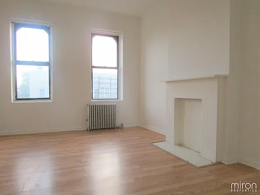 Rented by Miron Properties | media 27