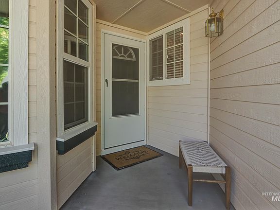 2nd image of 2640 N Englewood Way
