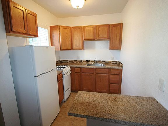 4th image of 810 E 12th Ave APT 3