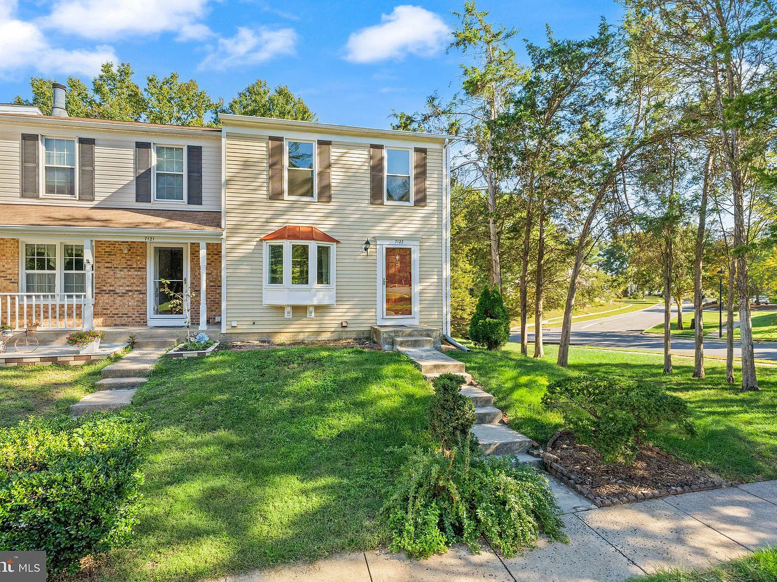 3 bed, 2.5 bath, 1080 sqft, $3,000 — Photo 3