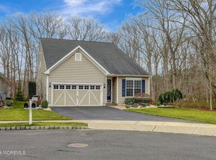 37 Lily Pond Ct, Howell, NJ 07731