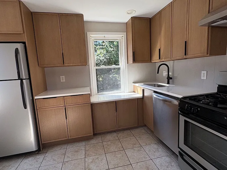 149 Willow Ave #2 — Photo 1