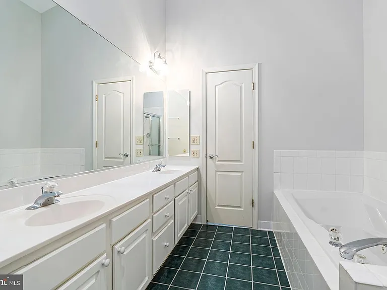 6908 Fairfax Dr #306 — Photo 14