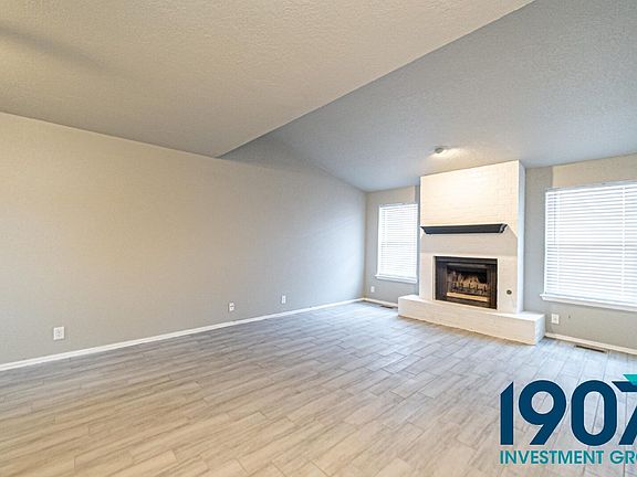 4th image of 1067 Rambling Oaks Dr