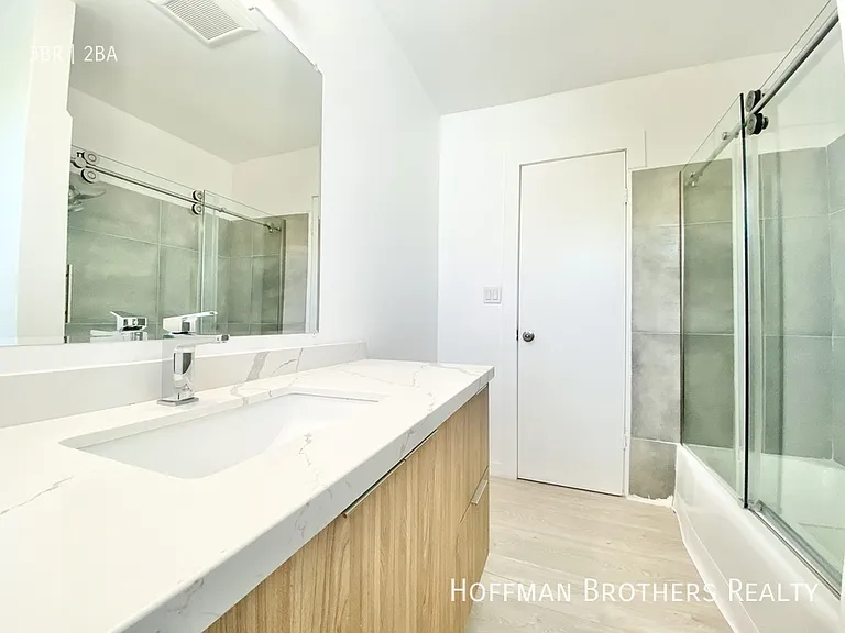 1017 Ocean Park Blvd #7 — Photo 14