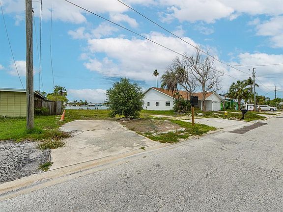 5th image of 813 Bay Point Dr Lot 20