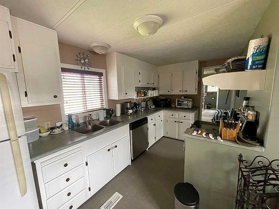 5th image of 39 S Southridge Cres