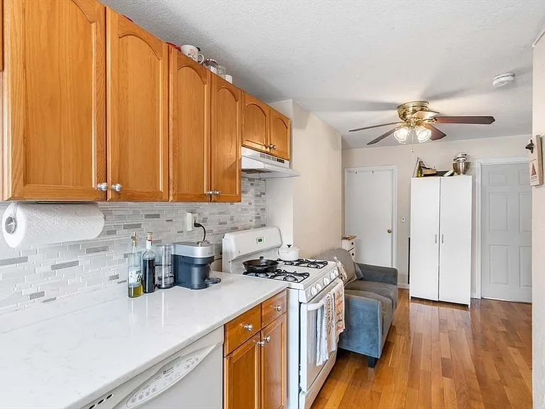 34 Sheafe St — Photo 2