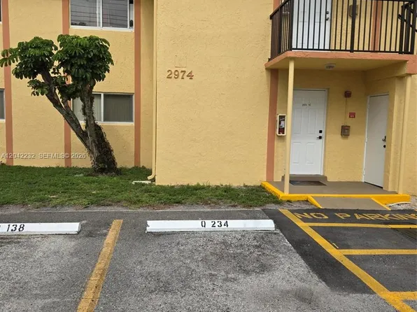 2974 NW 55th Ave APT 2B, Lauderhill, FL 33313