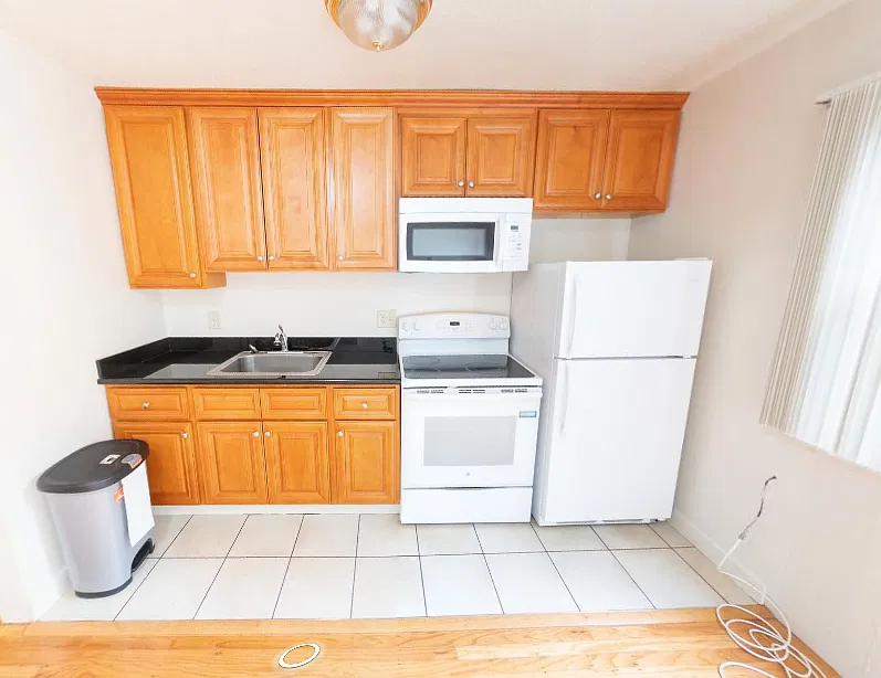 2750 Dwight Way — Photo 4