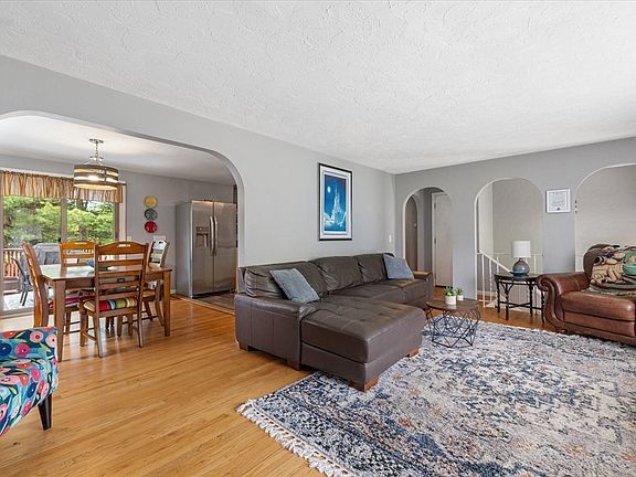 5th image of 3 Edith Ln
