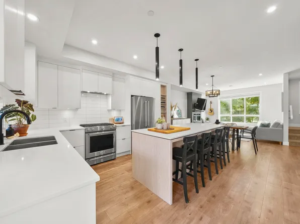 45500 Campus Dr #26, Chilliwack, BC V2R 6E9