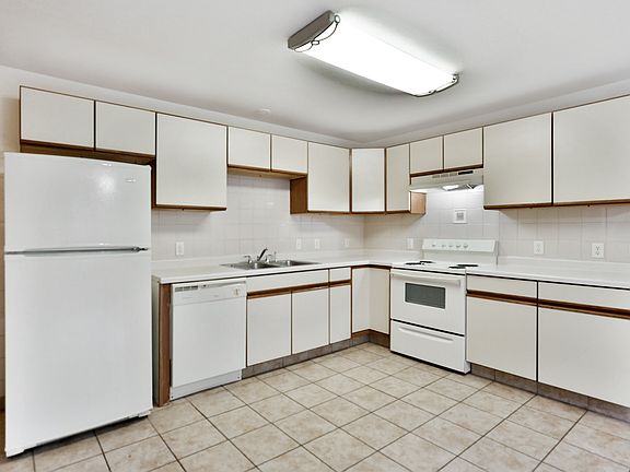 3rd image of 1410 Rollins Ave SE #940897