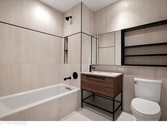 3rd image of 848 Lorimer St #4K