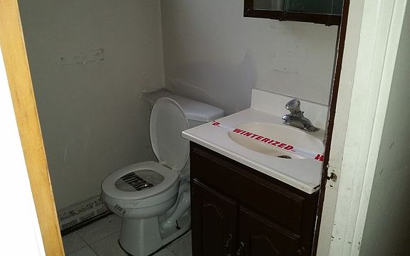 5th image of 2728 S Austin Blvd