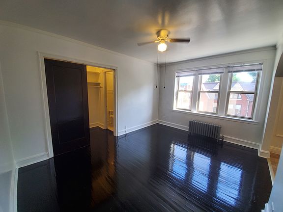 3rd image of 834 W Fullerton Ave APT 22