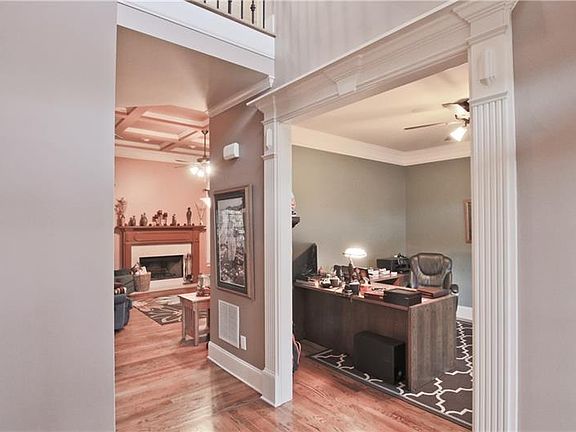 5th image of 4220 Lantern Hill Dr