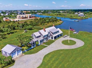 133 Dune Rd, Quogue, NY 11959