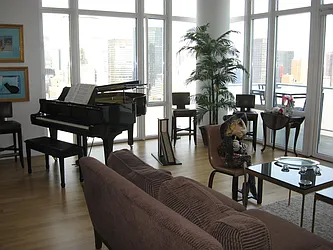 Rented by Vivaldi Real Estate