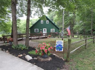 25320 Spring Rd, Springboro, PA 16435