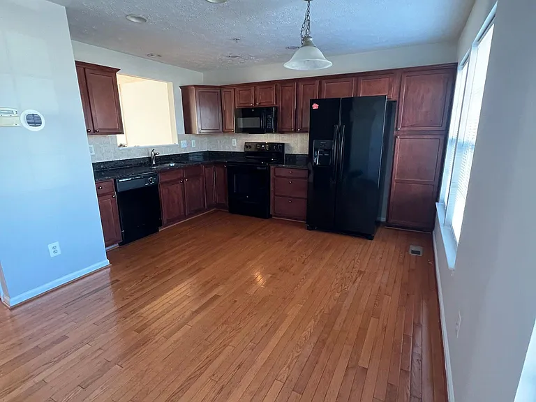 4803 Limestone Ct — Photo 21