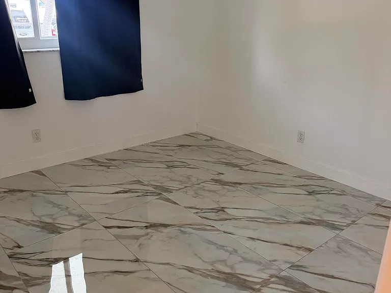 1100 Pine Dr #102 — Photo 11
