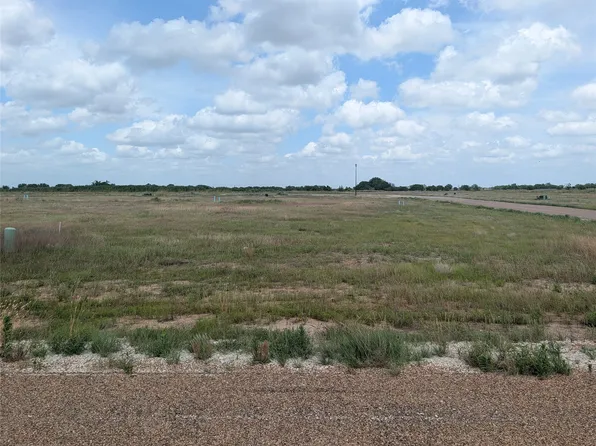 1051 Highland St, Mabank, TX 75147