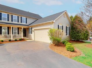 2980 Husking Peg Ln, Geneva, IL 60134