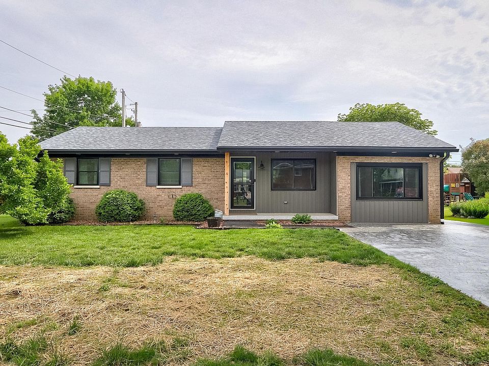 1st image of 2901 Eastbrooke Dr