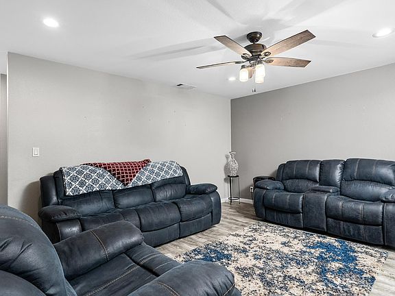 5th image of 87 Skyline Way