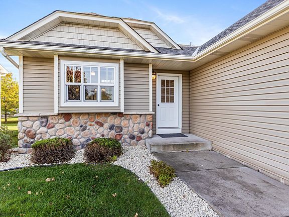 2nd image of 140 Stallion Ln