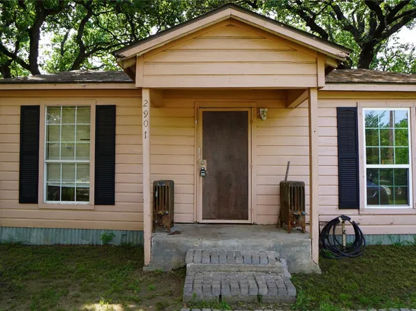 2901 Crystal Dr, Balch Springs, TX 75180
