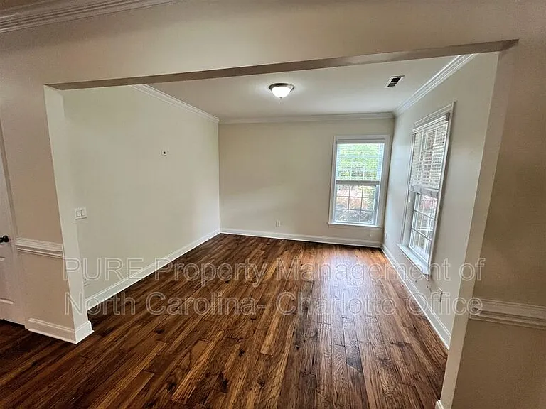 10330 Royal Winchester Dr — Photo 5