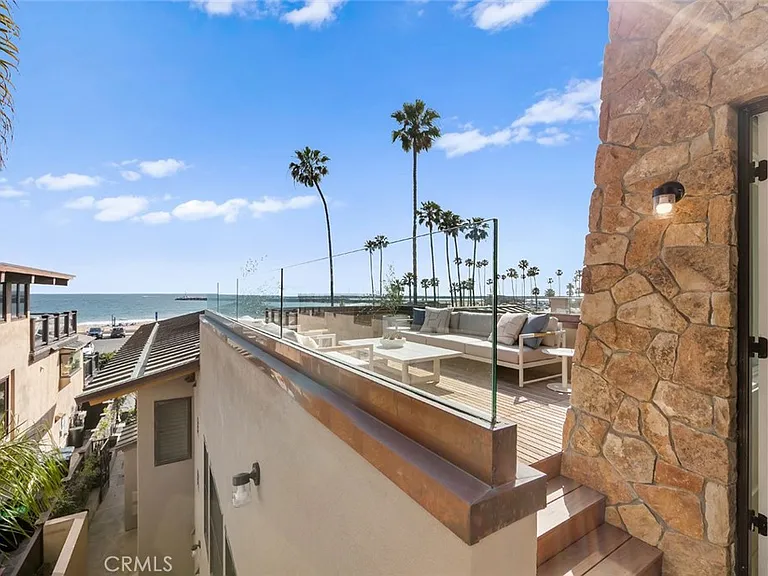 3130 Breakers Dr — Photo 17