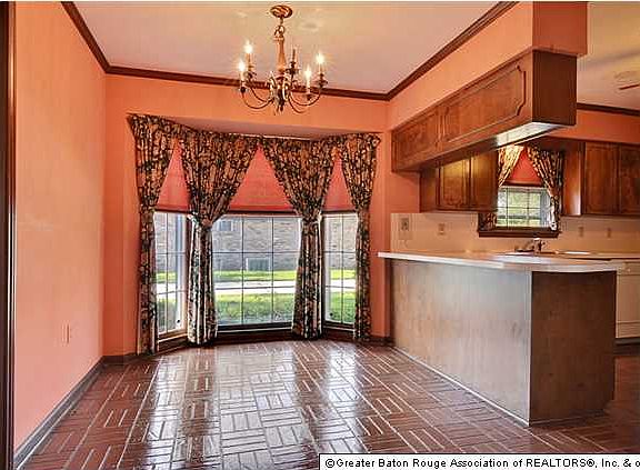 3rd image of 301 E Buffwood Dr
