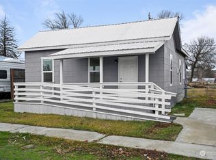 506 W 4th St, Sprague, WA 99032