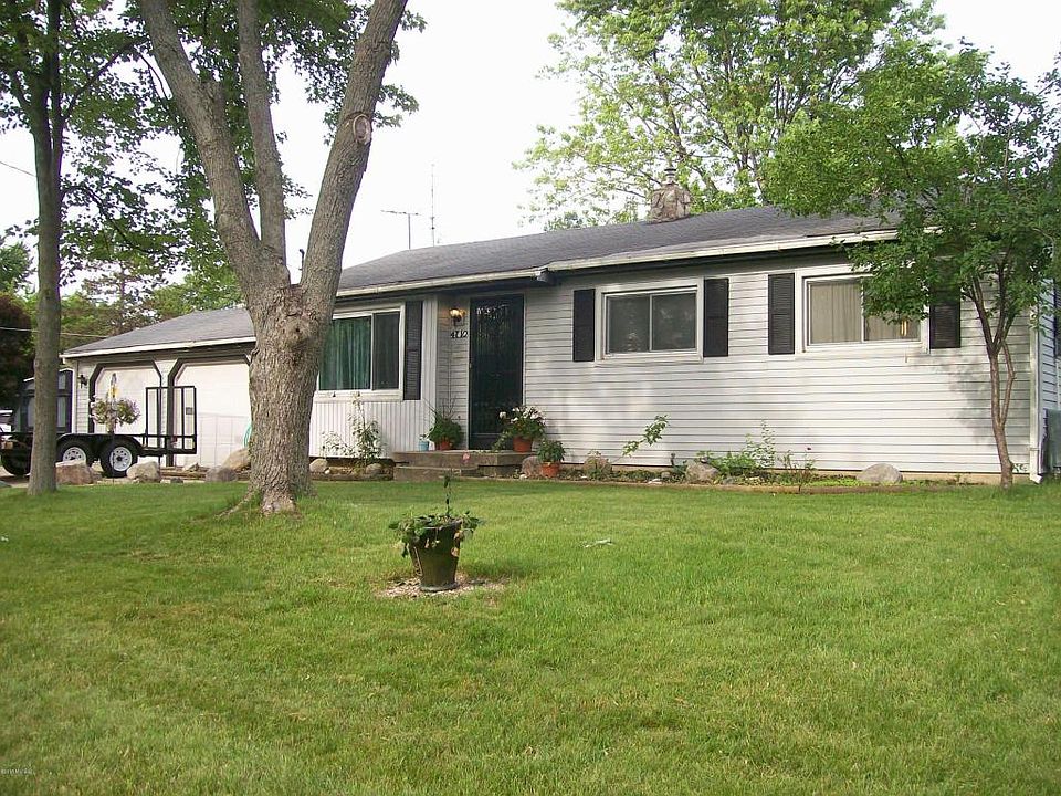 1st image of 4710 Bonneville Dr NE