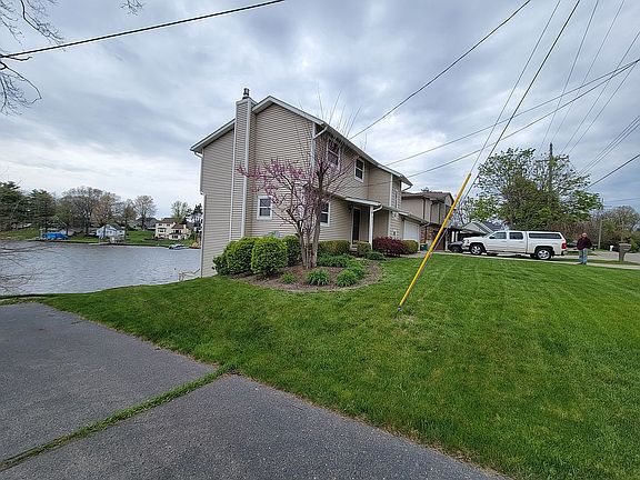 4th image of 932 Brighton Lake Rd