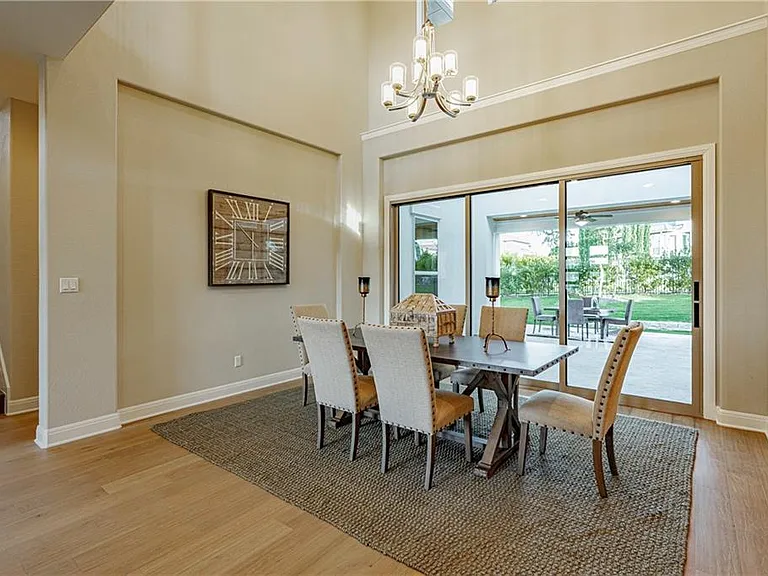 511 Woodside Ter — Photo 21
