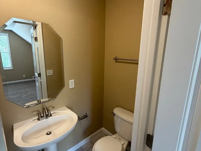 4406 Maximillion Cir — Photo 41